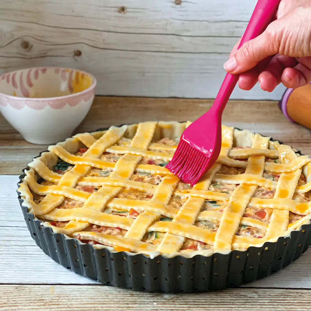 Pintando con huevo una crostata
