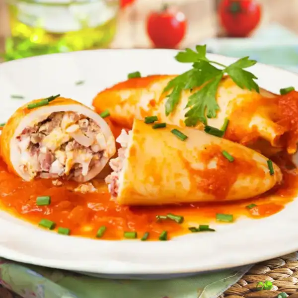 Calamares rellenos "mar y montaña": la receta familiar que me enseñó mi abuela, fácil y deliciosa