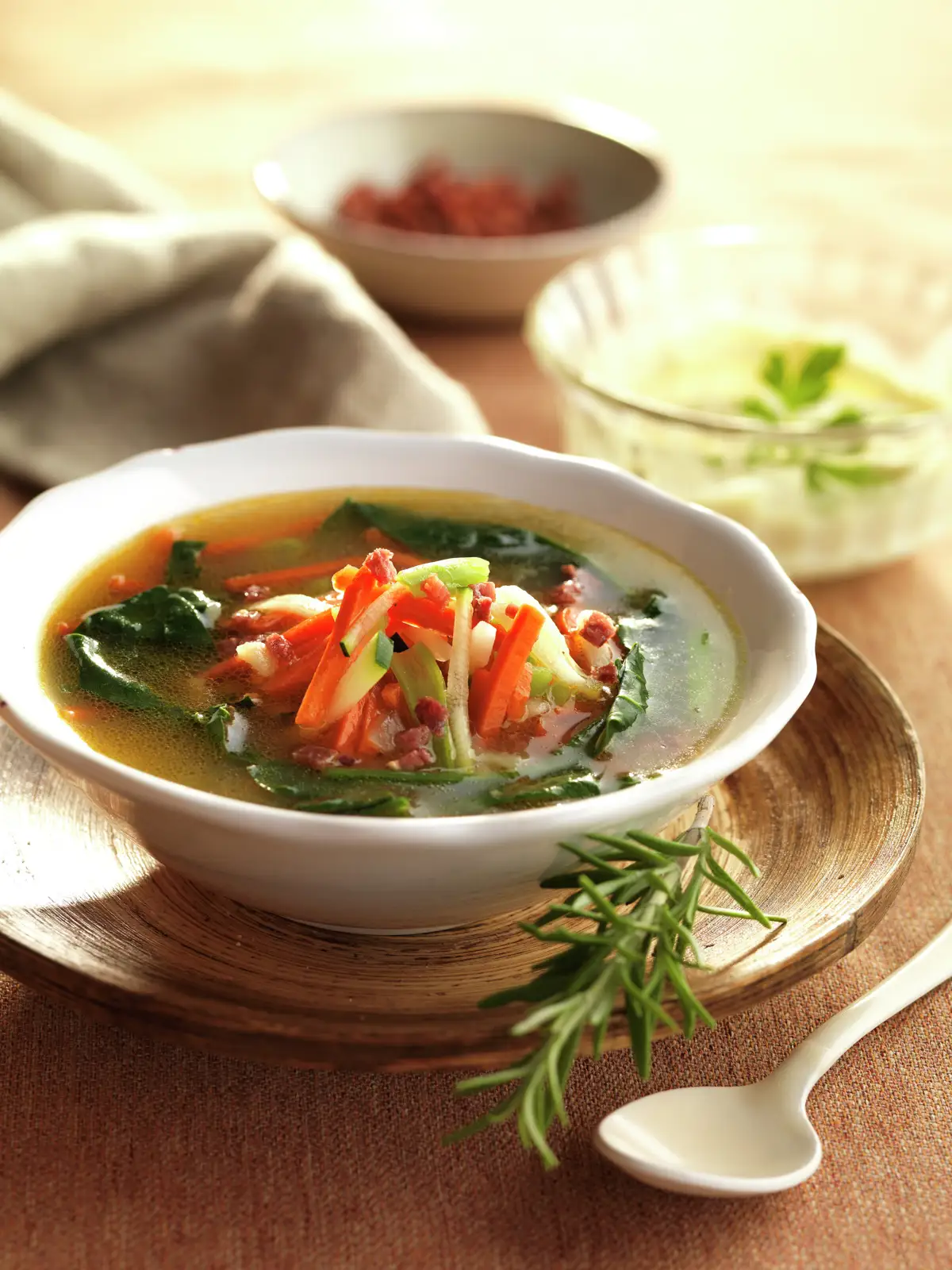 CALDO DE VERDURAS ENRIQUECIDO CON ACELGAS.
