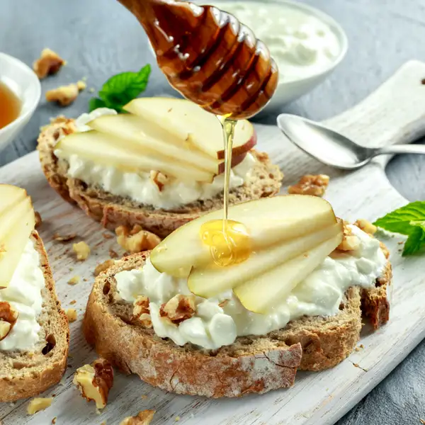 Ni cottage, ni ricotta: el queso catalán ideal para un desayuno proteico y saludable