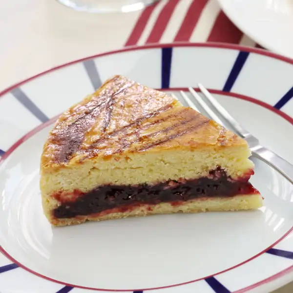 Desde que descubrí la deliciosa tarta de la abuela vasca (gâteau basque), mis desayunos son irresistibles