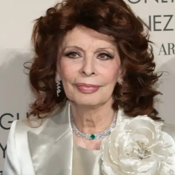 Sophia Loren: "Antes de colar la pasta echa en la olla una cucharada de aceite; la hará más deslizante y se podrá condimentar mucho mejor"