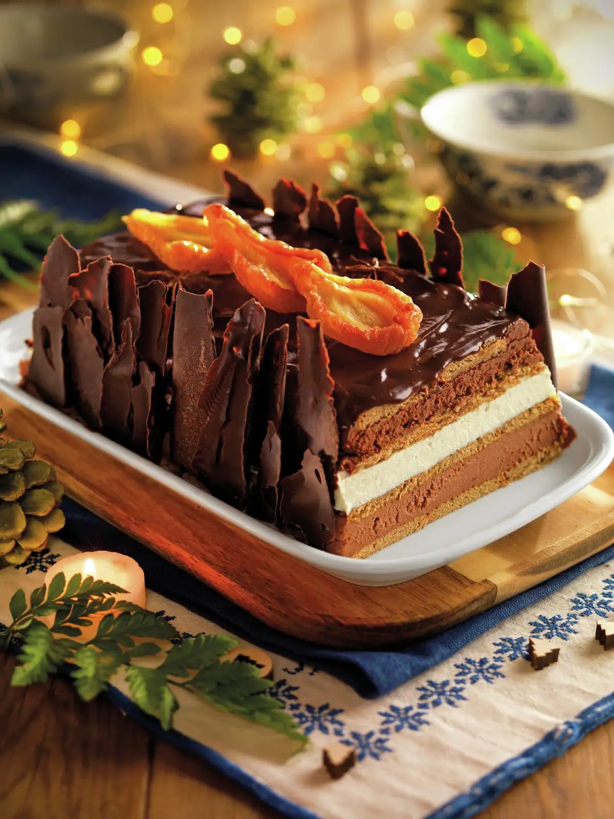 Tarta fría de galletas y mousse de chocolate con chocolate negro 