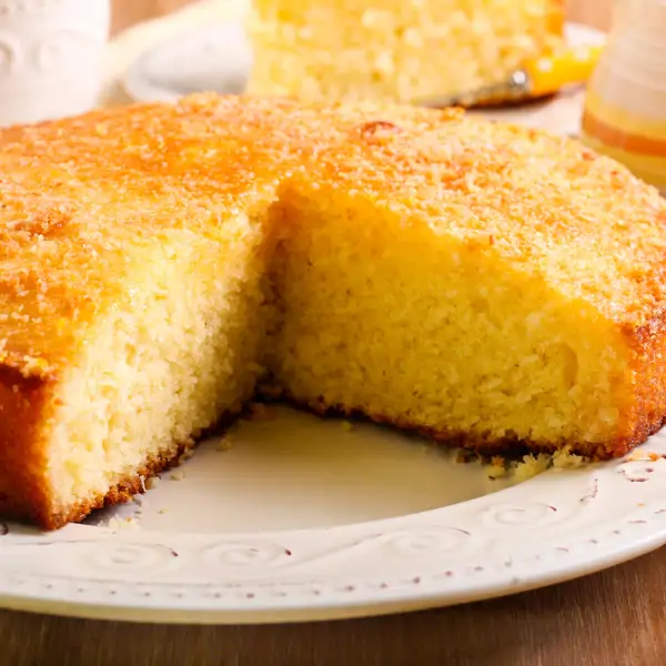 El bizcocho esponjoso típico de Canarias que nadie conoce en el resto de España (¡fácil y sin gluten!)