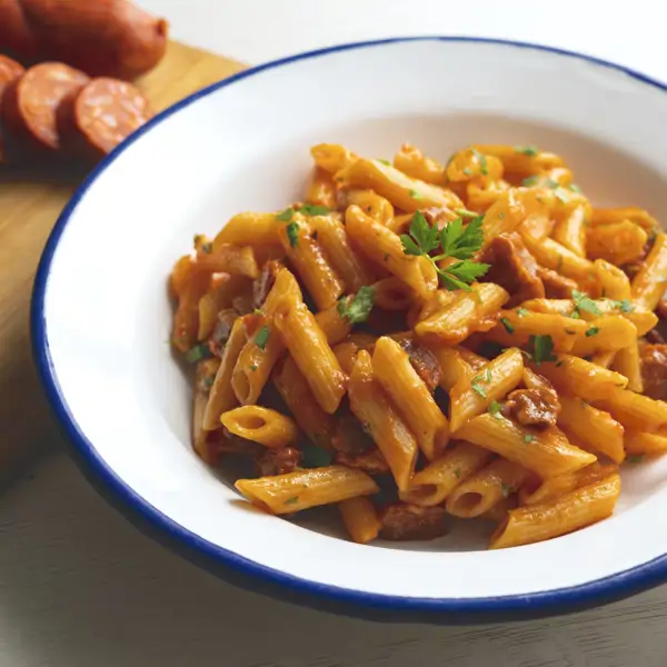 Ni boloñesa, ni carbonara: macarrones a la navarra, el plato de pasta más sabroso y fácil