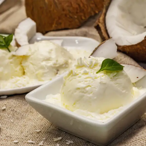 Con solo 3 ingredientes y sin heladera: el helado casero de coco más fácil y rico que harás este verano