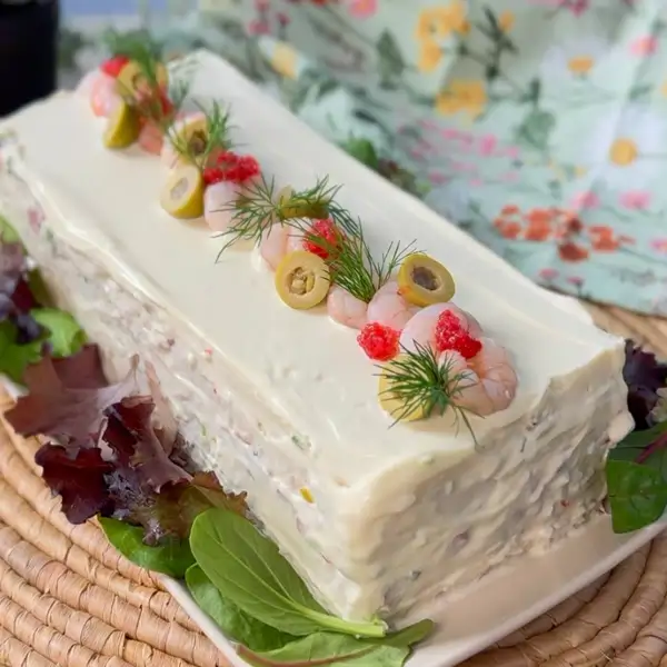 Paste de atún con pan de molde y langostinos
