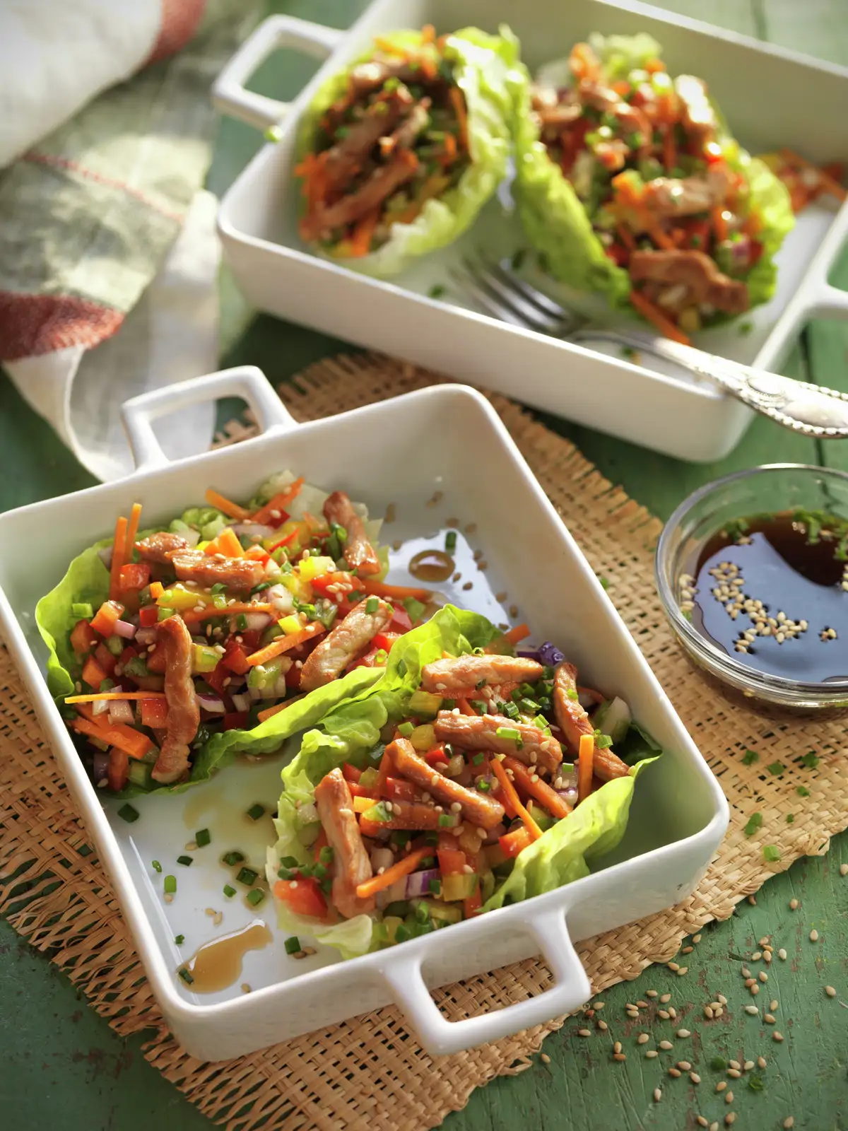 Tacos de lechuga con secreto de cerdo