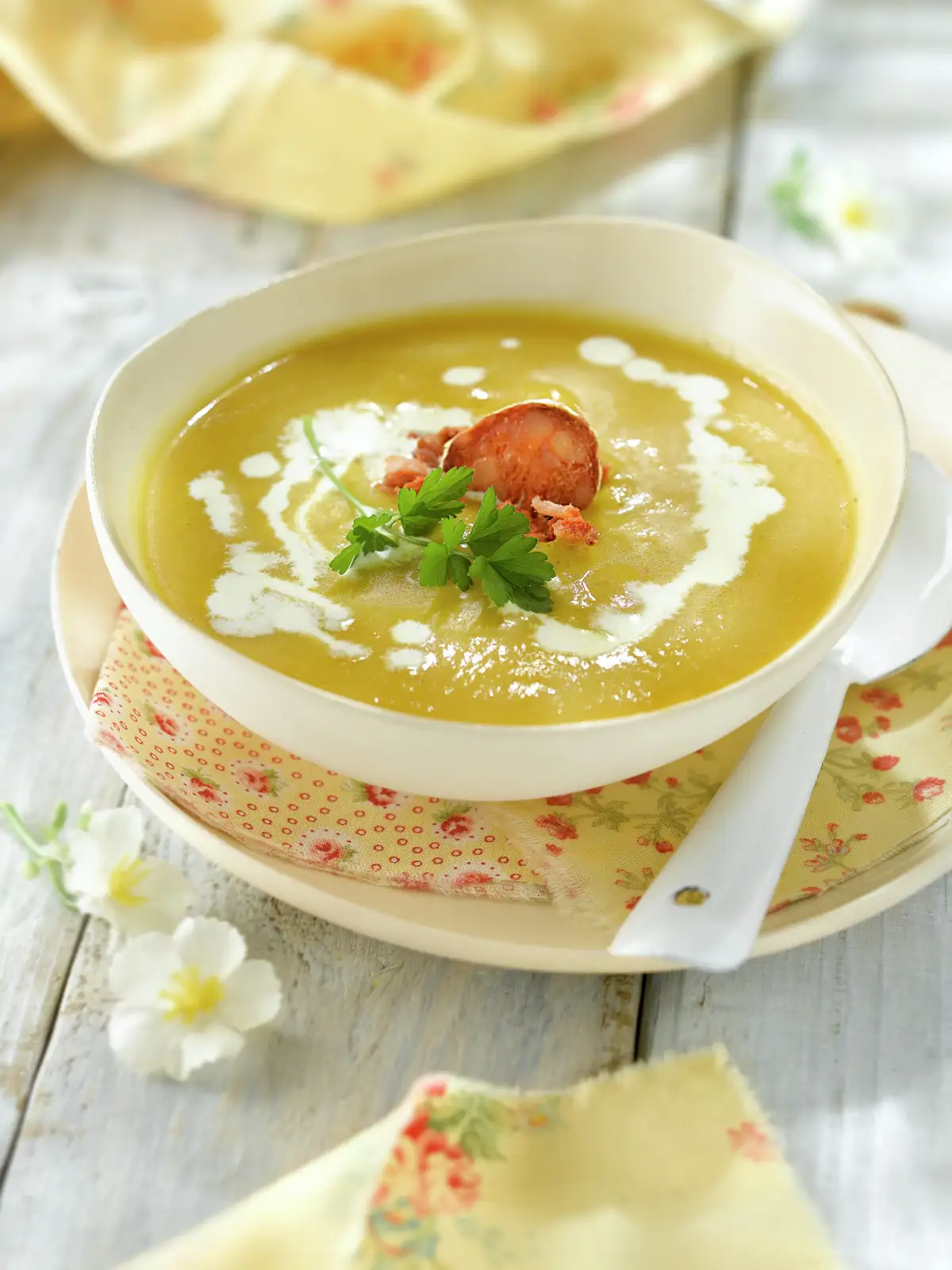 CREMA DE GARBANZOS CON PIMENTÓN.