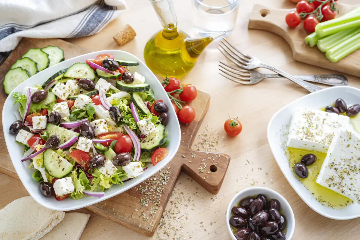 Horiatiki Salata - Ensalada griega