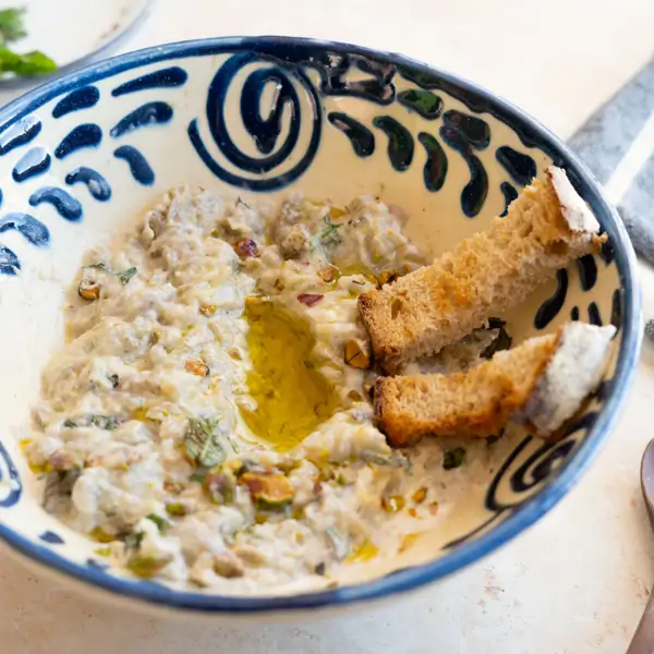 Paté de berenjena (mutabal o baba ganoush), el picoteo fácil y saludable que preparo en menos de media hora