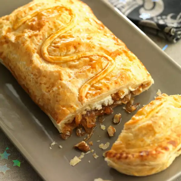 Esta receta de hojaldre une mis tres ingredientes favoritos con un resultado sabroso y muy jugoso