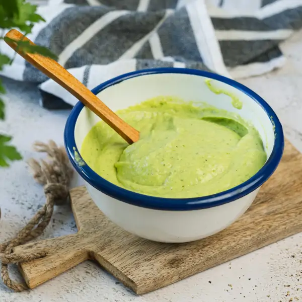 Mayonesa de aguacate: una salsa deliciosa, fácil, saludable y sin huevo ¡en 5 minutos!
