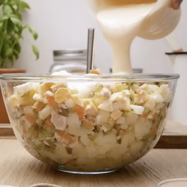 Salsa Rusa Ensaladilla rusa con mejillones