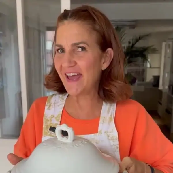 Chef Samantha Vallejo-N&aacute;gera, sobre su crema calentita de calabaza con coco: "El truco est&aacute; en poner la calabaza en el horno fuerte durante 20 minutos para que se ponga doradita, porque ese color es sabor"